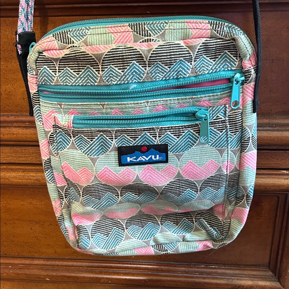 KAVU Teal and Pink Geometric Crossbody Bag